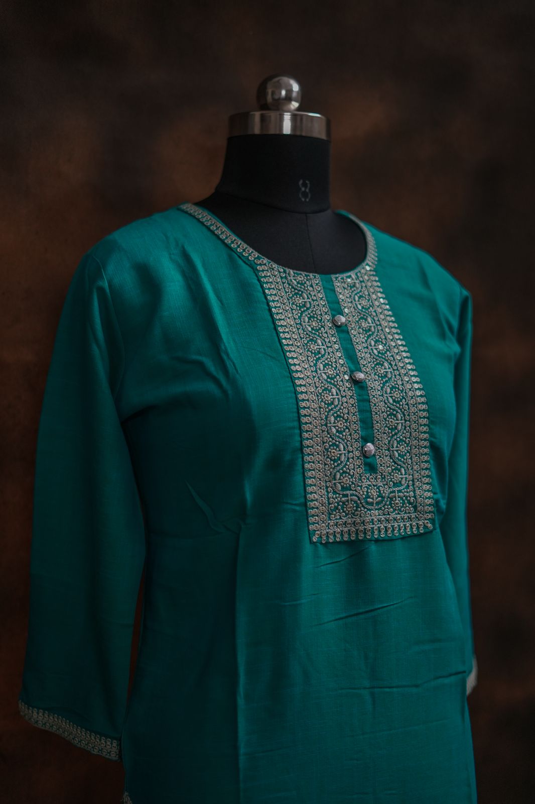 Elegant Polyester Cotton Kurti – Perfect Blend of Comfort & Style