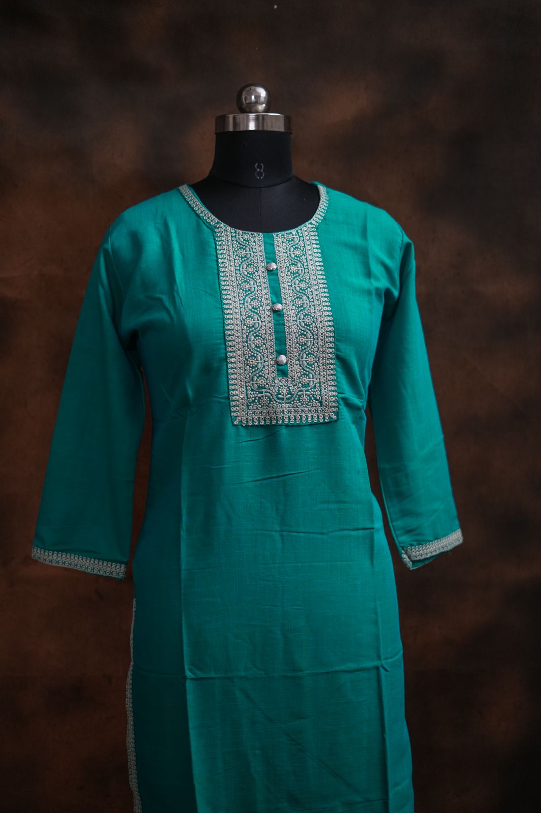 Elegant Polyester Cotton Kurti – Perfect Blend of Comfort & Style