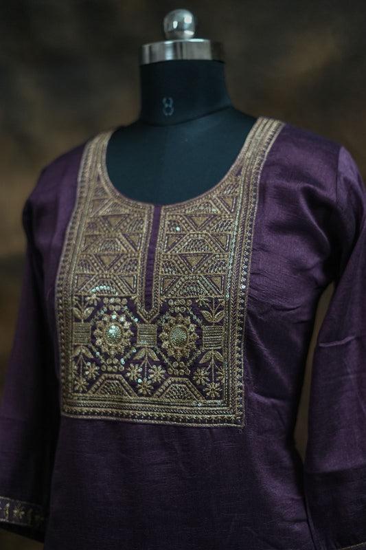 Elegant Polyester Cotton Kurti – Perfect Blend of Comfort & Style