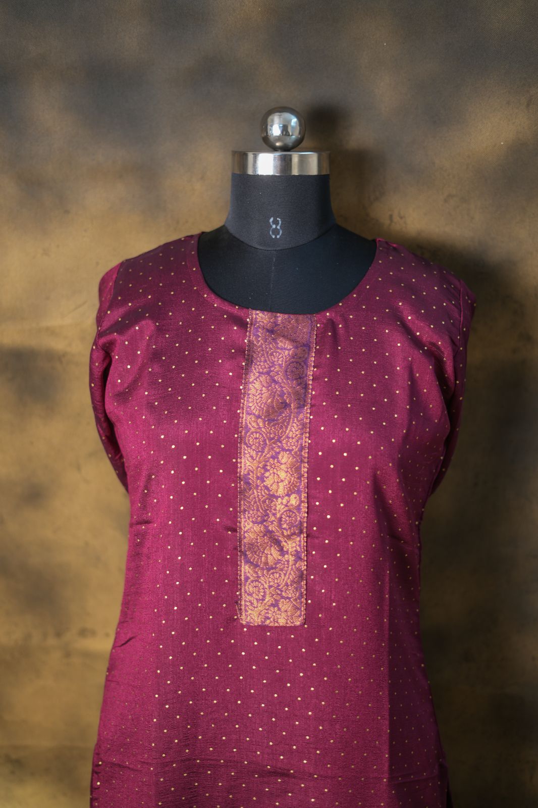 Elegant Polyester Cotton Kurti – Perfect Blend of Comfort & Style