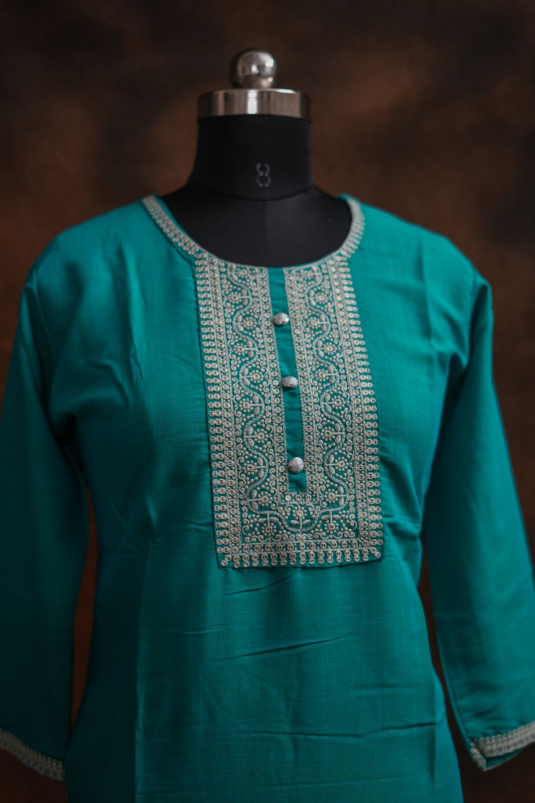 Elegant Polyester Cotton Kurti – Perfect Blend of Comfort & Style