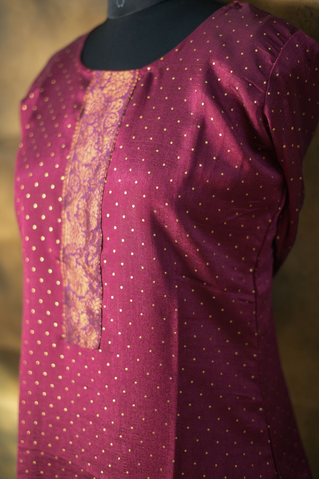 Elegant Polyester Cotton Kurti – Perfect Blend of Comfort & Style