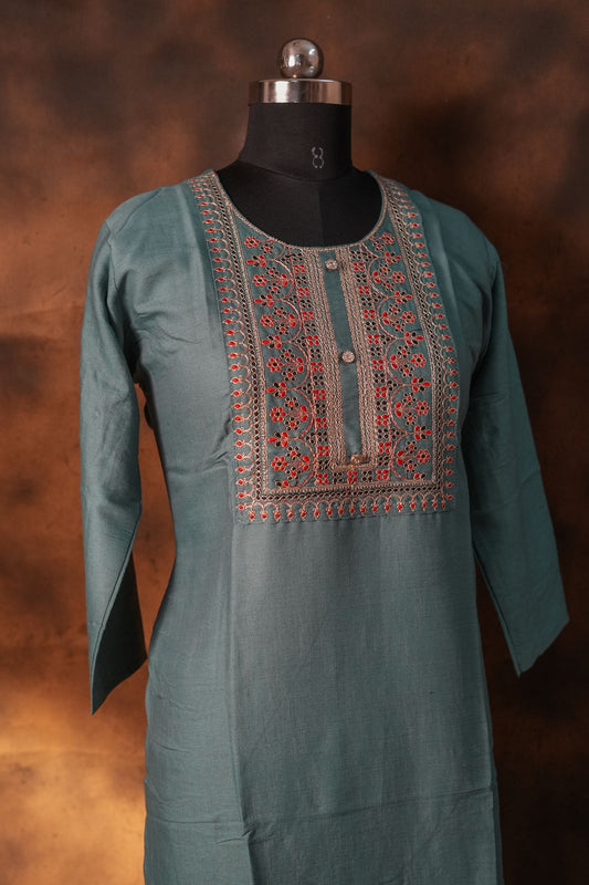 Elegant Polyester Cotton Kurti – Perfect Blend of Comfort & Style