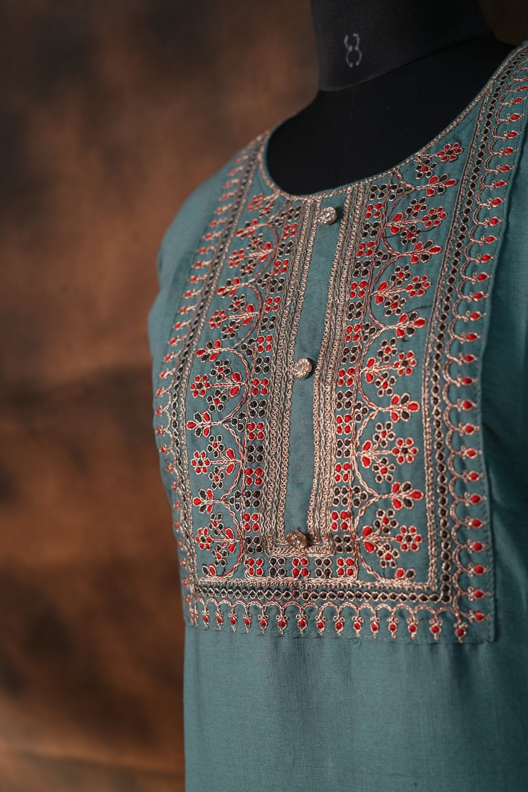 Elegant Polyester Cotton Kurti – Perfect Blend of Comfort & Style